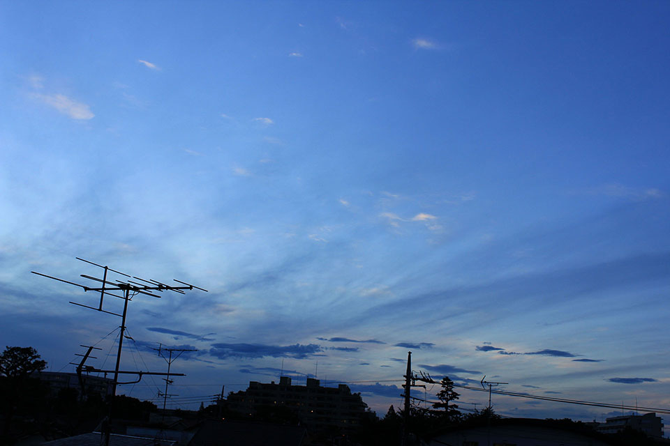 朝焼けの青空写真