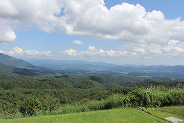 高原の山